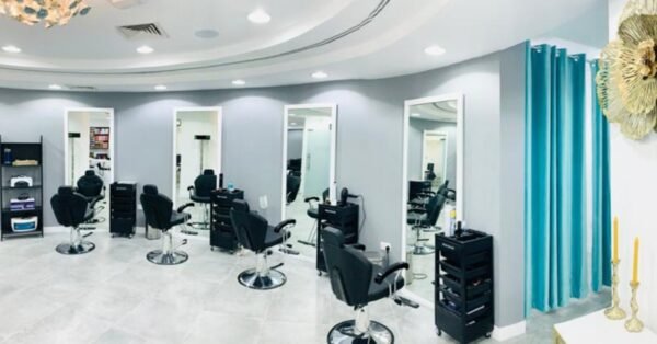 Wash and Blow-Dry  Dubai